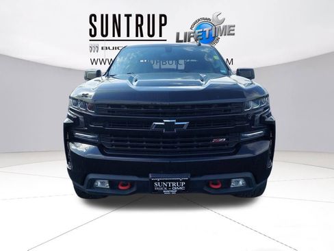 Used 2020 Chevrolet Silverado 1500 LT Trail Boss w/ Midnight Edition image 9