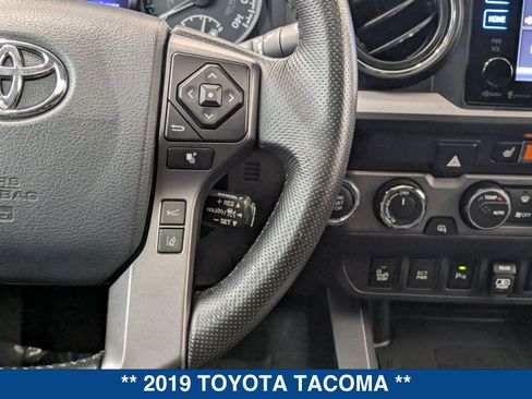 Used 2019 Toyota Tacoma TRD Off-Road image 23