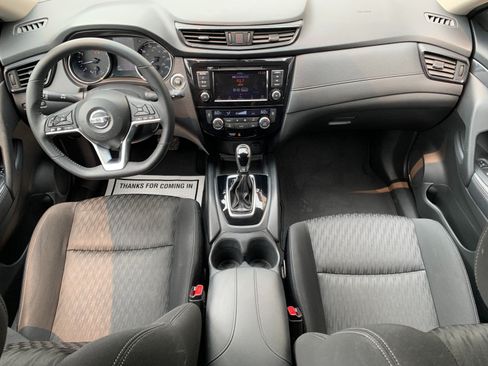 Used 2018 Nissan Rogue SV AWD/4WD image 26