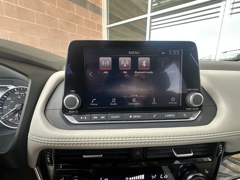 Used 2023 Nissan Rogue SL image 22