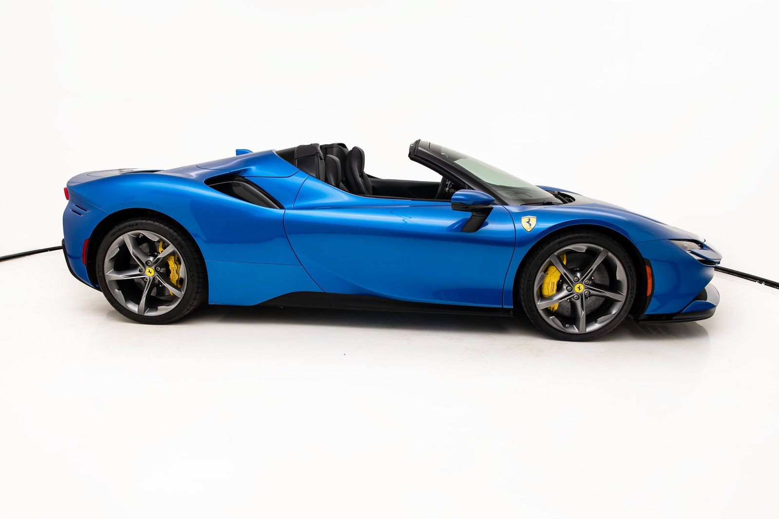 Certified 2023 Ferrari SF90 Spider AWD/4WD image 3