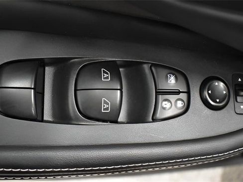 Used 2022 Nissan Murano SV image 15