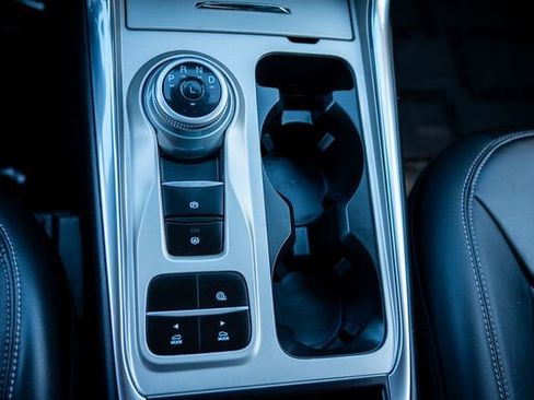 Used 2023 Ford Explorer XLT w/ Equipment Group 202A image 34