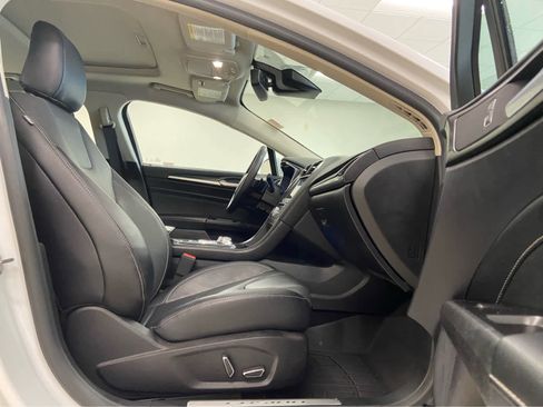 Used 2020 Ford Fusion Titanium image 13
