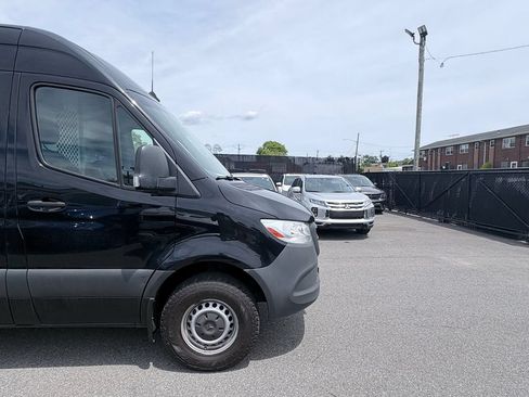 Used 2019 Mercedes-Benz Sprinter 1500 image 9