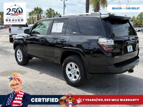 Used 2024 Toyota 4Runner SR5 AWD/4WD image 5