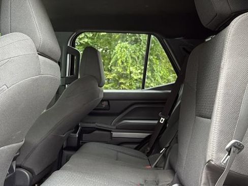 Certified 2025 Toyota 4Runner SR5 AWD/4WD image 21