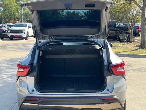 Used 2025 Chevrolet Trax ACTIV w/ Sunroof Package FWD image 24
