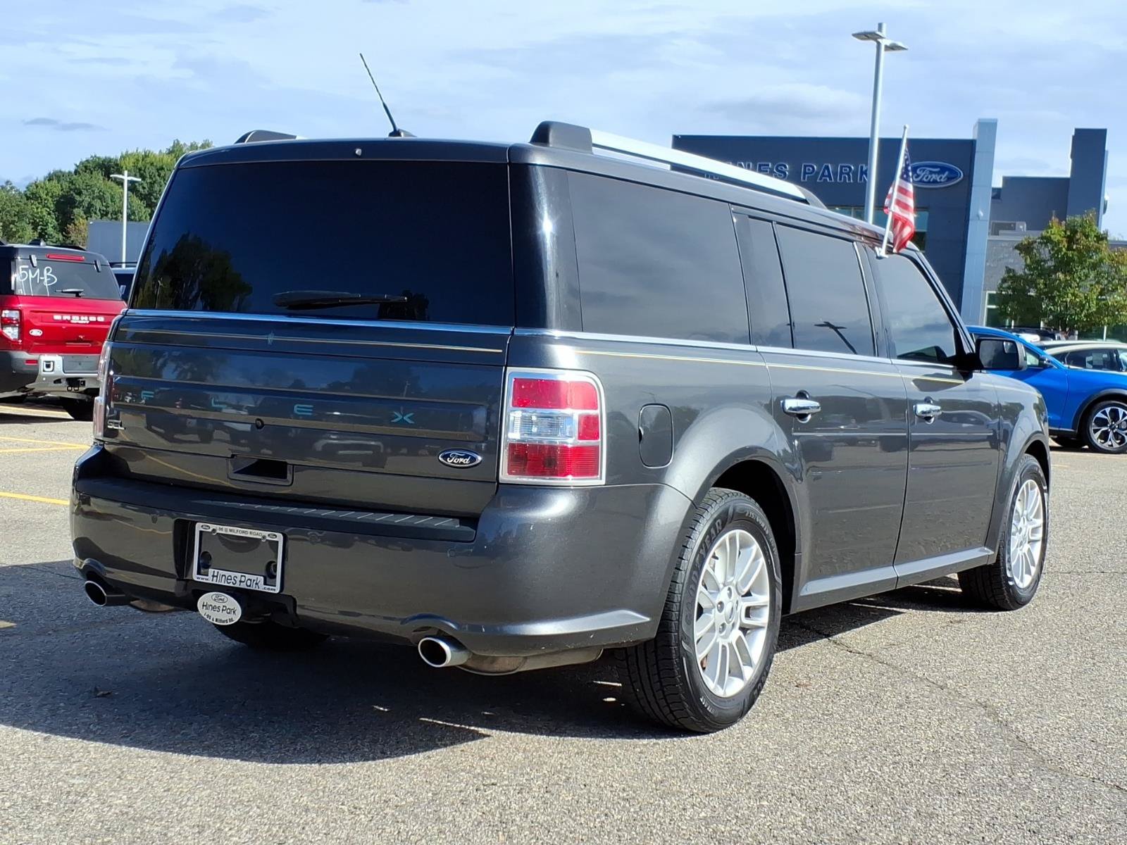 Used 2019 Ford Flex SEL w/ Class III Trailer Tow Package FWD image 7