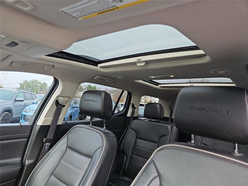 Used 2023 GMC Acadia Denali w/ Denali Ultimate Package image 24