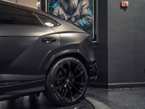 Used 2019 Lamborghini Urus AWD/4WD image 14