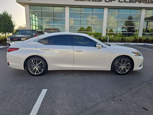 Used 2025 Lexus ES 300h w/ Premium Package FWD image 4