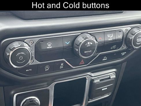 Used 2022 Jeep Wrangler Unlimited Sport image 17