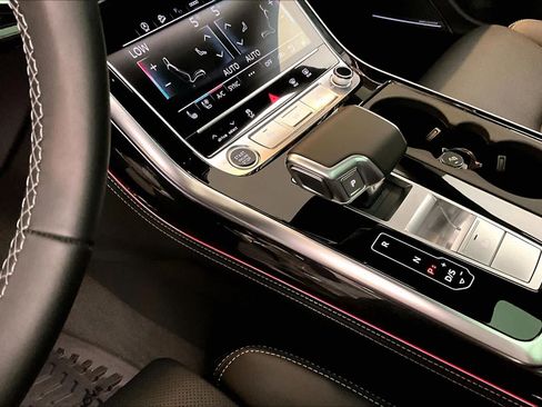 Certified 2025 Audi Q8 Prestige w/ Prestige Package AWD/4WD image 16