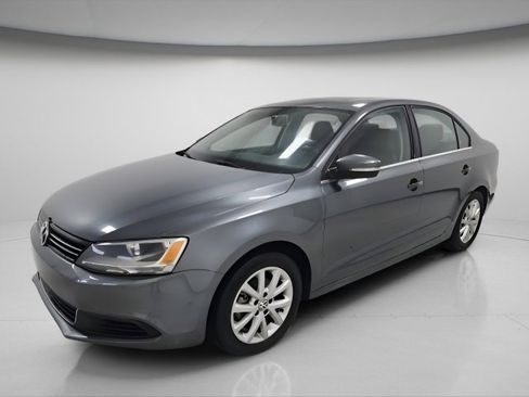 Used 2014 Volkswagen Jetta SE image 8