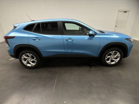 New 2026 Chevrolet Trax LS w/ LS Convenience Package FWD image 10