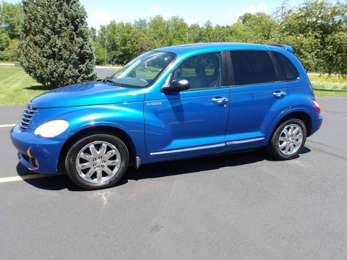 Used 2006 Chrysler PT Cruiser Limited FWD image 1