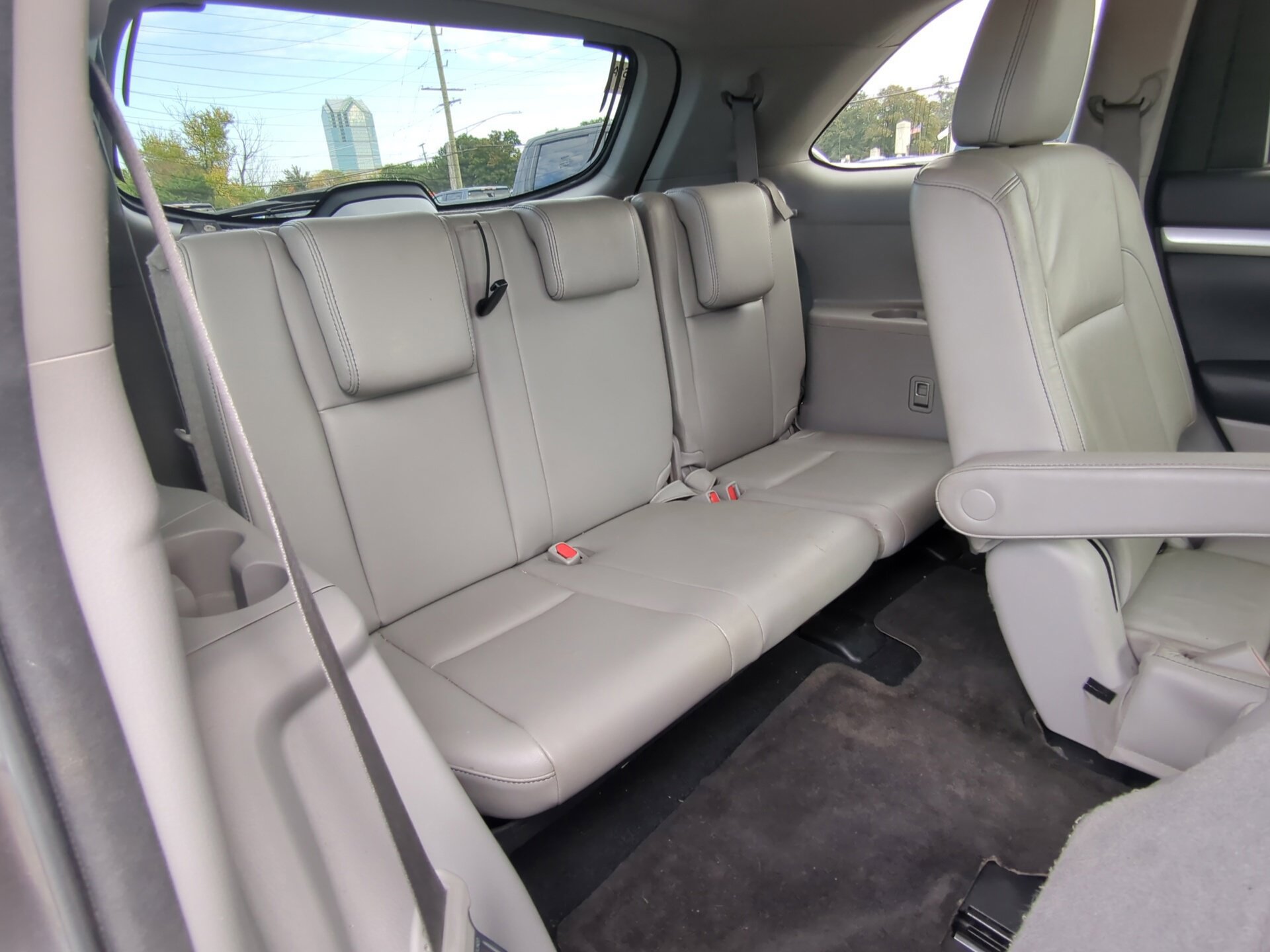 Used 2018 Toyota Highlander XLE AWD/4WD image 10