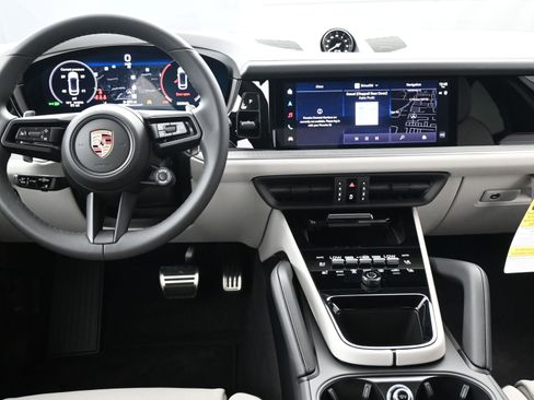 Certified 2026 Porsche Cayenne S image 8