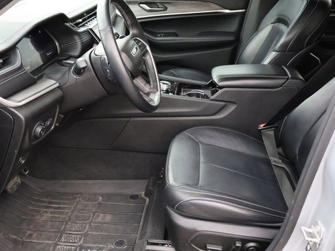 Used 2021 Jeep Grand Cherokee L Limited image 43