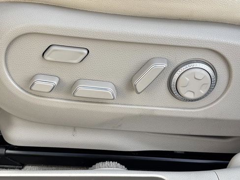 Certified 2023 Genesis GV60 Advanced image 20