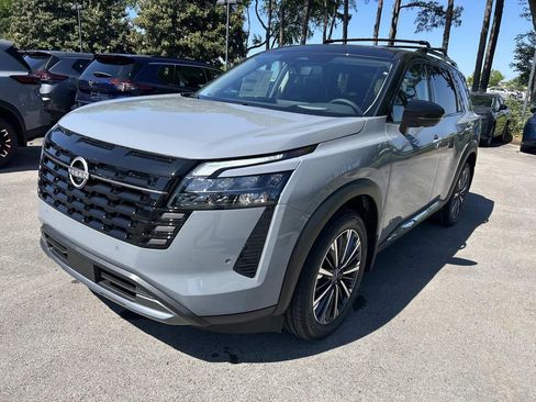 New 2026 Nissan Pathfinder Platinum w/ Lighting Package AWD/4WD image 3