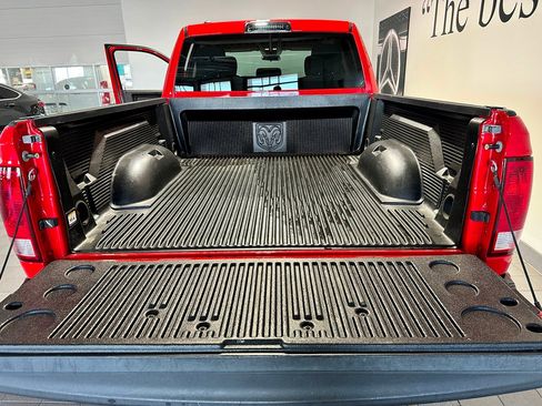 Used 2018 RAM 1500 Express image 27
