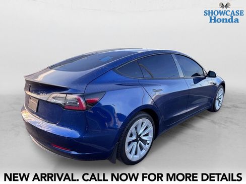 Used 2022 Tesla Model 3 Standard Range RWD image 5