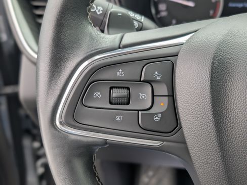 Used 2023 Buick Envision Essence image 6