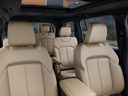 New 2025 Jeep Grand Cherokee L Limited AWD/4WD image 26