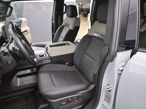 Used 2026 GMC Hummer EV SUV AWD/4WD image 19