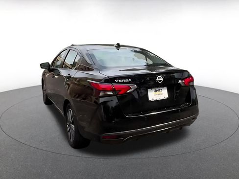 Used 2025 Nissan Versa SV image 11