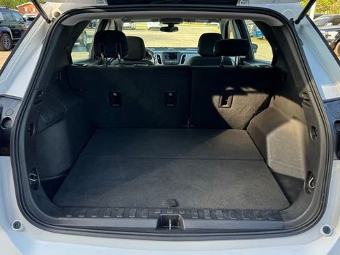 Used 2019 Chevrolet Equinox LS image 13