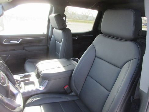 New 2026 GMC Sierra 1500 SLT w/ SLT Premium Plus Package image 14