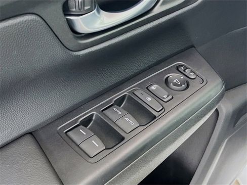 Used 2023 Honda CR-V Sport image 18
