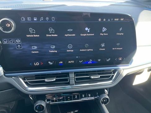 New 2026 Chevrolet Equinox EV LT AWD/4WD image 16