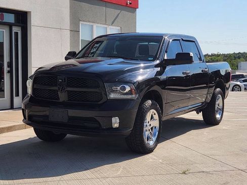 Used 2014 RAM 1500 Express w/ Black Ram 1500 Express Group AWD/4WD image 26
