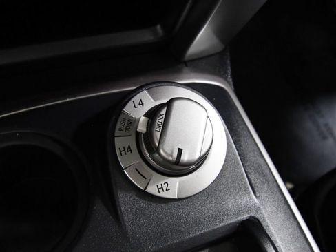 Used 2018 Toyota 4Runner SR5 Premium AWD/4WD image 27