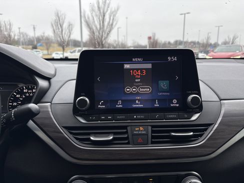 Used 2023 Nissan Altima 2.5 SV image 23