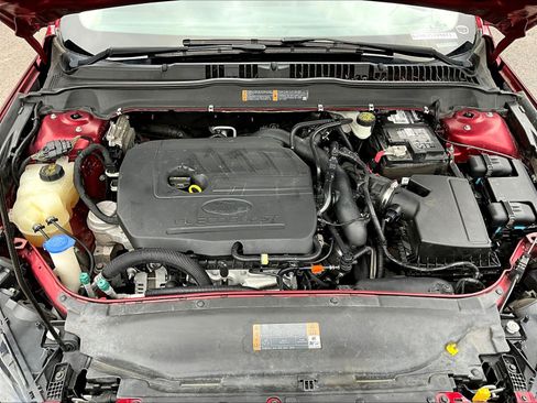 Used 2017 Ford Fusion SE w/ Equipment Group 201A FWD image 29