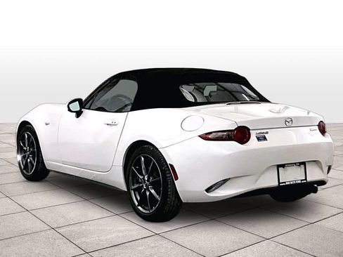 Used 2018 MAZDA MX-5 Miata Grand Touring RWD image 10