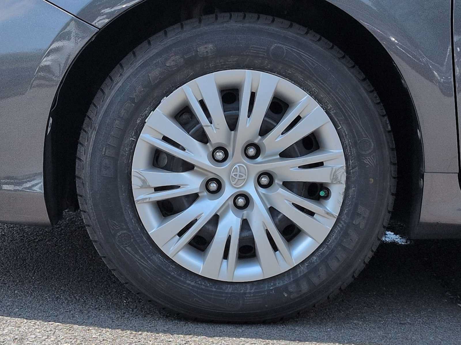 Used 2012 Toyota Camry LE FWD image 14