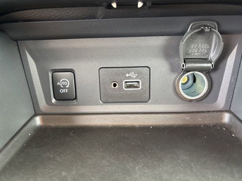 Used 2025 Nissan Sentra S FWD image 21
