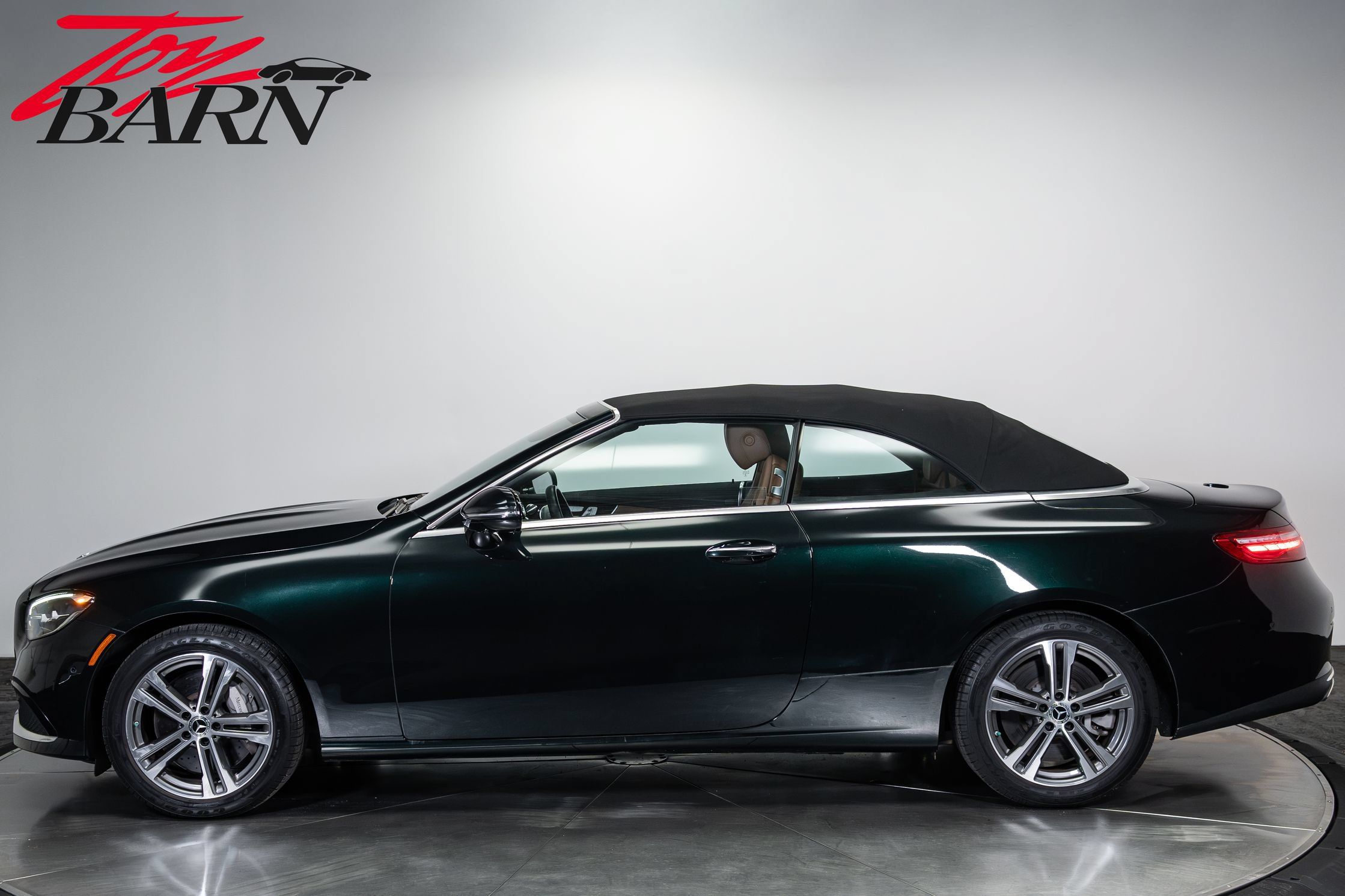Used 2022 Mercedes-Benz E 450 4MATIC Cabriolet image 10