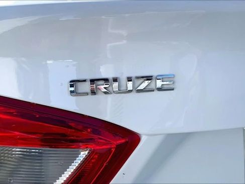Used 2017 Chevrolet Cruze LS image 8