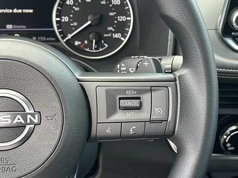 Used 2024 Nissan Rogue S AWD/4WD image 23
