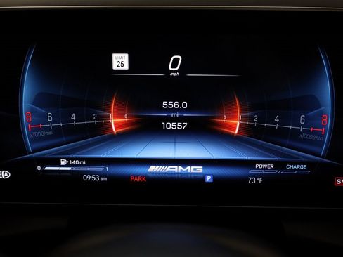 Used 2024 Mercedes-Benz GLC 43 AMG 4MATIC image 23