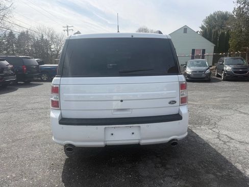Used 2017 Ford Flex SE image 5