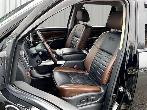 Used 2018 Nissan Titan Platinum Reserve image 22