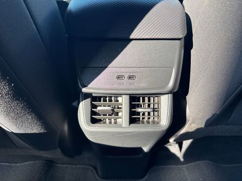 Used 2025 Chevrolet Equinox LT image 13